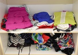 Women's Clothing (Small)