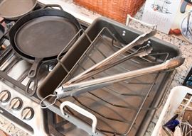 Roasting Pan & Cast Iron Skillets