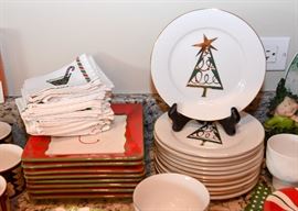Christmas Dishware & Serving