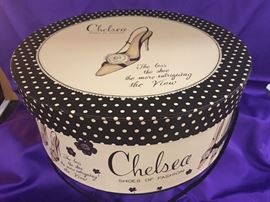 Ladies Chelsea shoe box