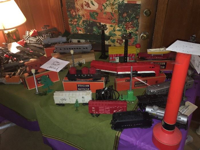 very nice Lionel train collection 1950's - very good condition rails, trains, motors, and more.