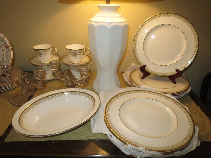Lichfield Dinner Plates and Vegetable Bowl