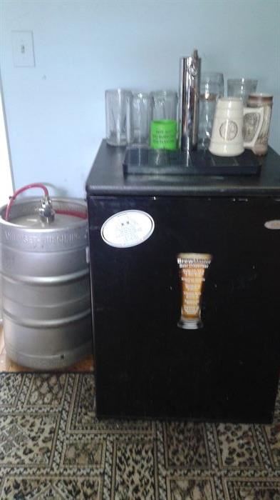 Party Keg Cooler with keg (empty Ho-Hum)