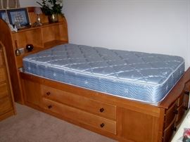 Twin Storage Bed w/Mattress