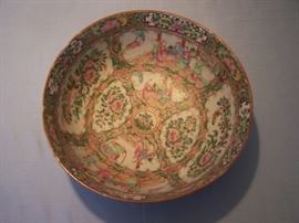 Rose medallion bowl