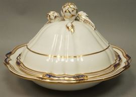 Lot 31 SPODE COPELANDS China English Lidded Serving Bowl