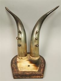 Lot 86 Antique Horn Pen Rest Desk Accessory. Carved horn