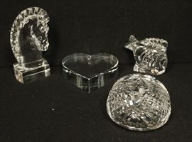 Lot 92 Lot 4 Crystal Table Accessories Paper Weights. WA