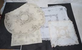 Lot 162 4 pieces Table Linens Tablecloths. Embroidered Li