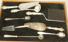 Lot 478 8pc Sterling Silver Handled Serving Pieces Table