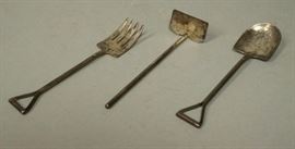 Lot 487 3pc Sterling Silver Childs Garden Flatware Set. 