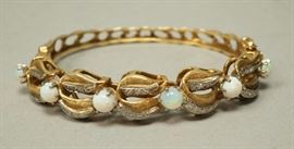 Lot 527 18K YG Gold Opal  Diamond Bangle Bracelet. Six c