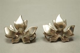 Lot 540 ANGELA CUMMINGS 1985 Sterling Silver Earrings. Ti