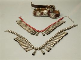 Lot 555 Native American Indian Silver Concho Belt. 21 rou