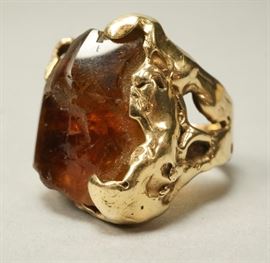 Lot 574 Heavy Brutalist 14K Gold Mens Ring. Raw Amber col