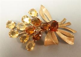 Lot 577 14K Gold Yellow Citrine Floral Spray Pin Brooch. 