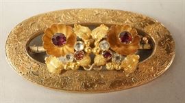 Lot 582 Victorian 14K YG Gold Oval Brooch Pin. Purple  C
