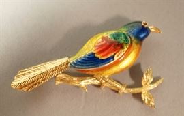 Lot 583 Large 18K YG Gold Enamel Bird Brooch Pin. Colorfu