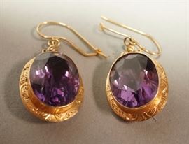 Lot 595 Pr 14K Gold Oval Faceted Amethyst Dangle Earrings