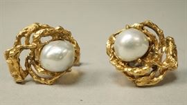 Lot 615 Pr 14K Gold Gray Pearl Cuff Links. Branch form go