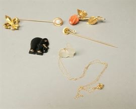 Lot 629 6pc Gold Lot. 10K  14K. 18K Carved coral rose pi