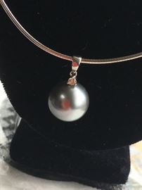 Just look at the size of this pearl! Absolutely gorgeous!