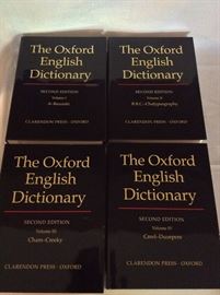 The Oxford English Dictionary, Second Edition, Clarendon Press, Oxford, 1998. In twenty volumes. Complete Set of Volume I - XX. With 290,500 entries!
