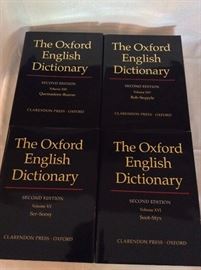 The Oxford English Dictionary, Second Edition, Clarendon Press, Oxford, 1998. In twenty volumes. Complete Set of Volume I - XX. With 290,500 entries!