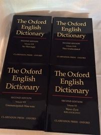 The Oxford English Dictionary, Second Edition, Clarendon Press, Oxford, 1998. In twenty volumes. Complete Set of Volume I - XX. With 290,500 entries!