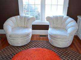 Assymetrical fanback chairs
