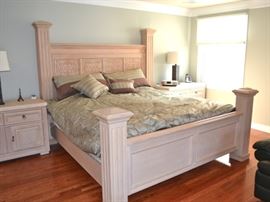 Drexel Heritage king bed
