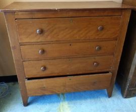 Antique 4-Drawer Dresser