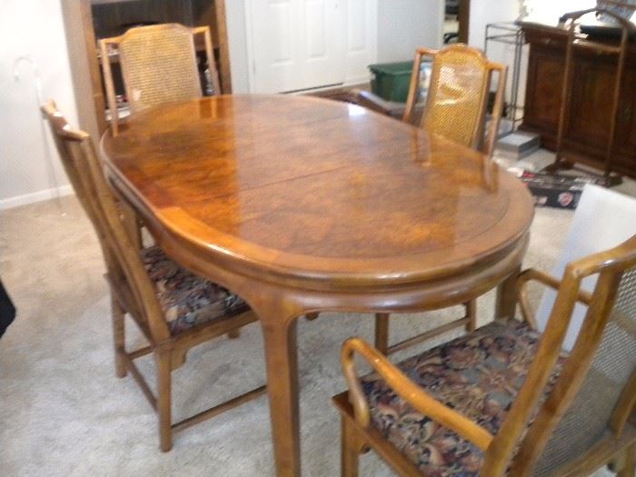 Century dining room table and four chairs with leaf