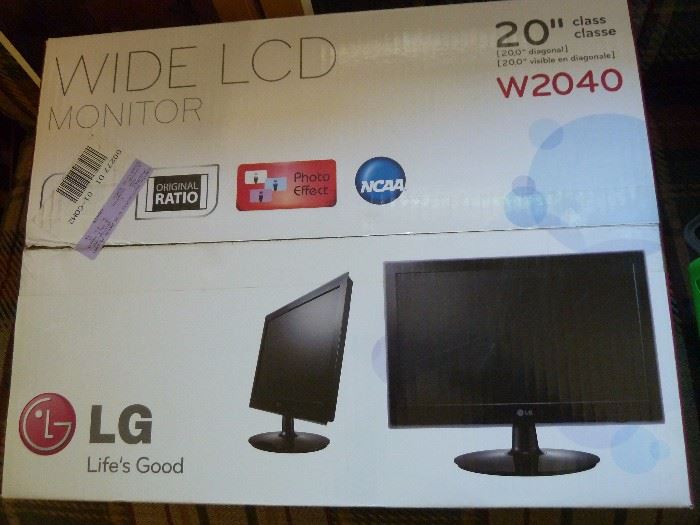 Wide LG lcd 20" monitor
