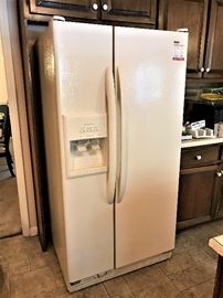 Kenmore Side by side Refrigerator