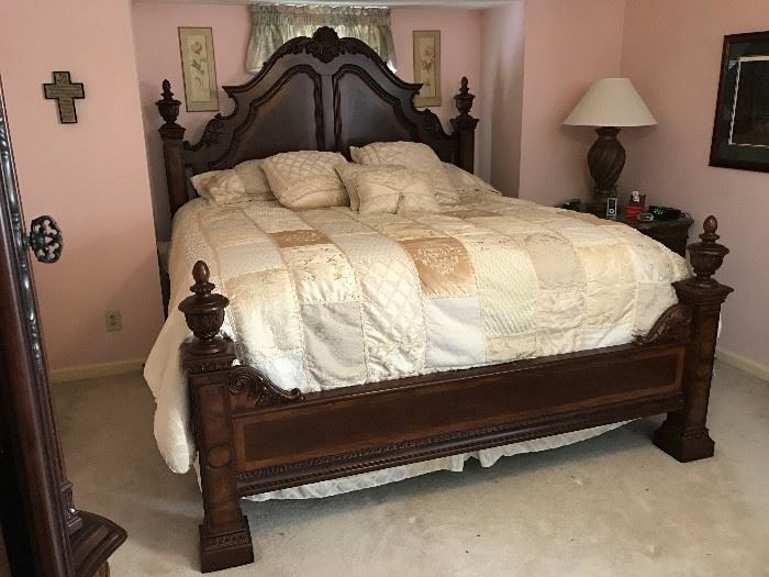 King Size Bed incluing mattress