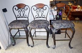 3 bar stools