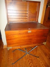 Art box, folding stand 