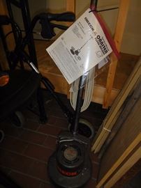 Oreck Orbiter, Floor Machine