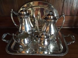 Leather Embossed Nesting Tables (22’’ x 16’’ x 24’’)