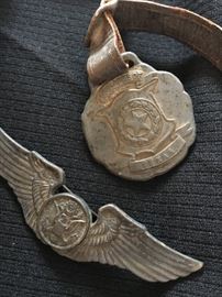Sterling pilot wings, State of Texas fob