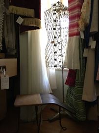 wrought iron shoe store bench/ salesman saddle