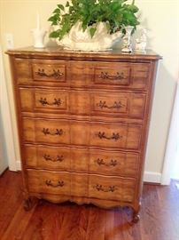 Solid Wood Thomasville French Style Chest of Drawers