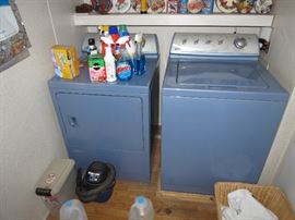 Very Nice newer set of Maytag Washer & Dryer