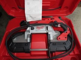 Like New Milwaukee tools Deep cut BandSaw