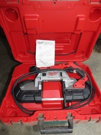Like New Milwaukee tools Deep cut BandSaw