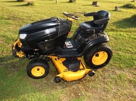 Craftsman 7400 Pro Series Garden Tractor w 26hp twin kohler engine. This one is sweet, Hydrostatic  These retaied at Sears for 3799.00 If you're looking for a bargain on an AWESOME Garden Tractor Here it is.