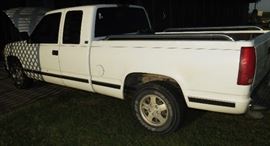1994 Chevy Silverado Leather Loaded Truck Runs like a top shifts and drives sweet. Will need front bumper see pics. Special Custom Cowboy Cab.