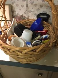 More kitchen utensils