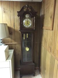 Grandfather Clock (19’’ x 11’’ x 76’’)